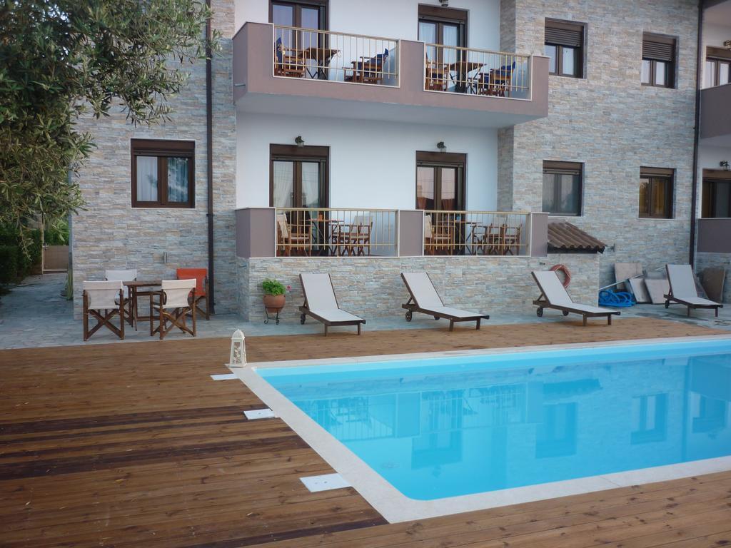 Apartment & Studios Haido 보우르보우로우 외부 사진